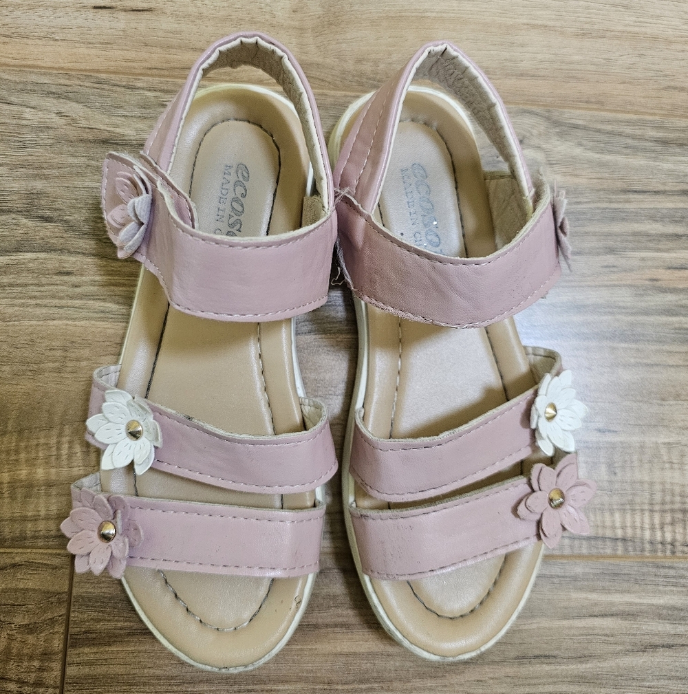 5 Pairs Shoes Bundle - Picture 14 of 15